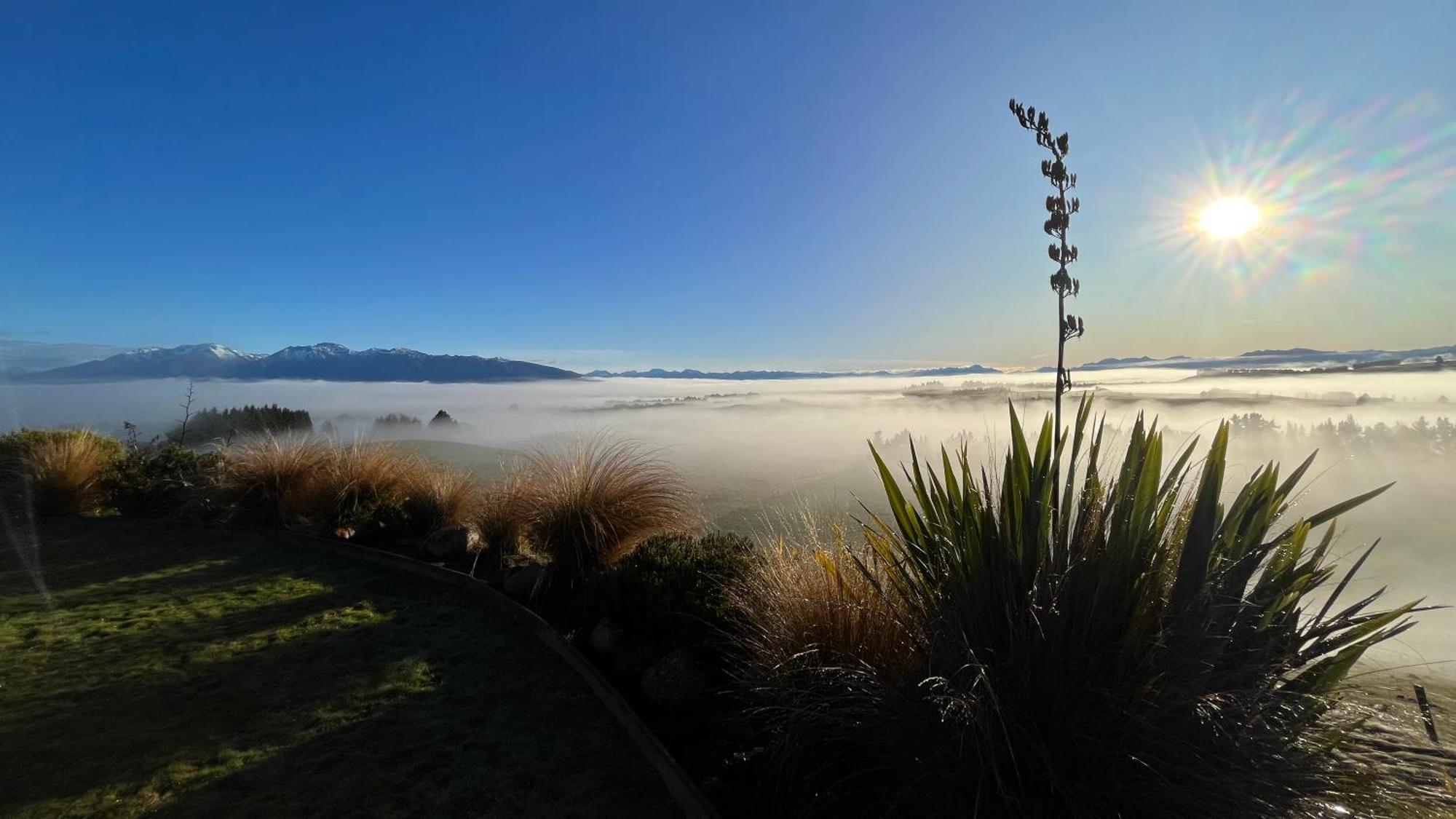 הוילה אגם טה אנאו Fiordland Eco-Retreat -- Panoramic Views -- Hot Tub מראה חיצוני תמונה